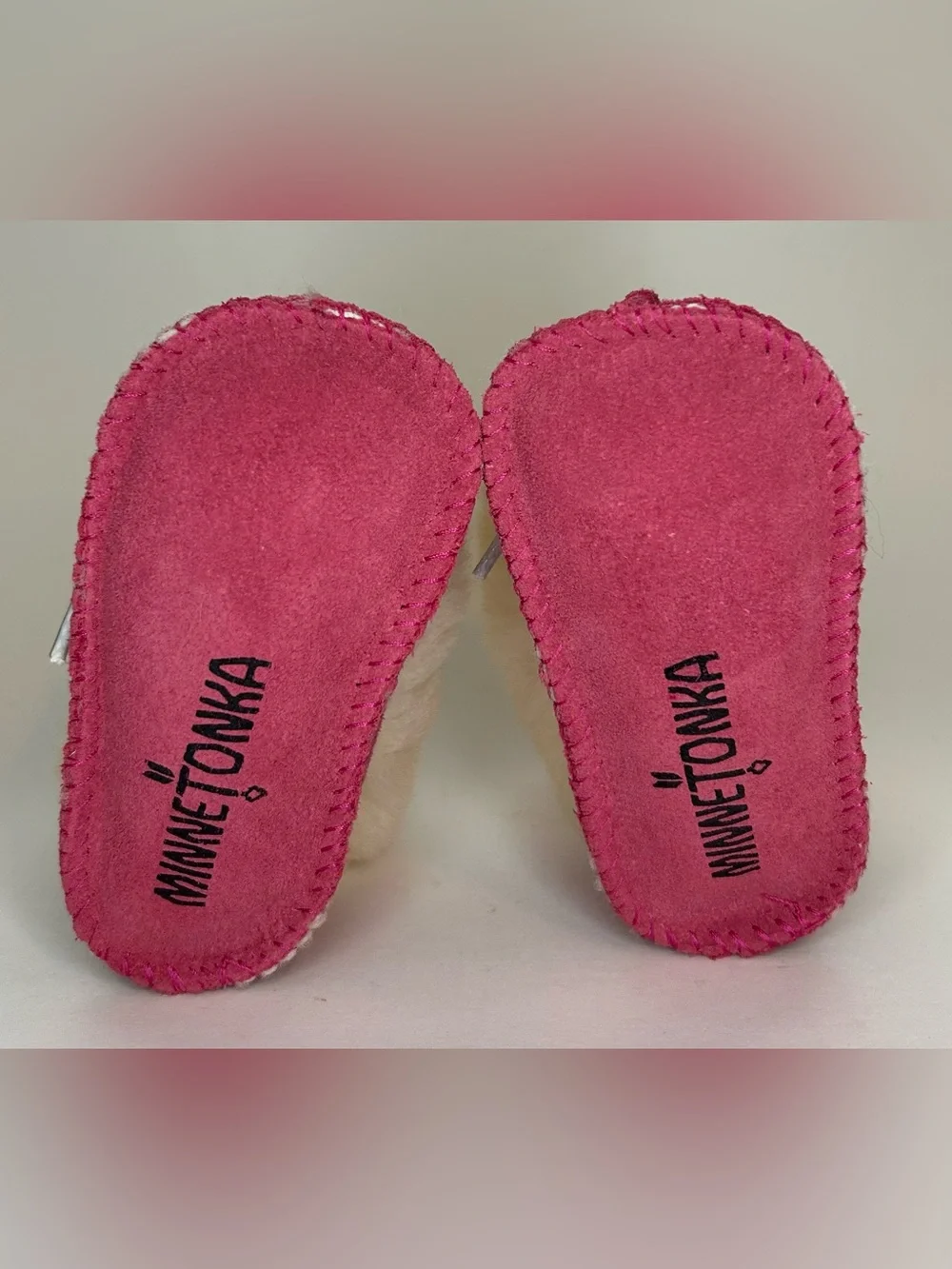 Toddler Baby Girl Minnetonka Genuine Sheepskin Pink Bootie Sz 2 Boho Shoes